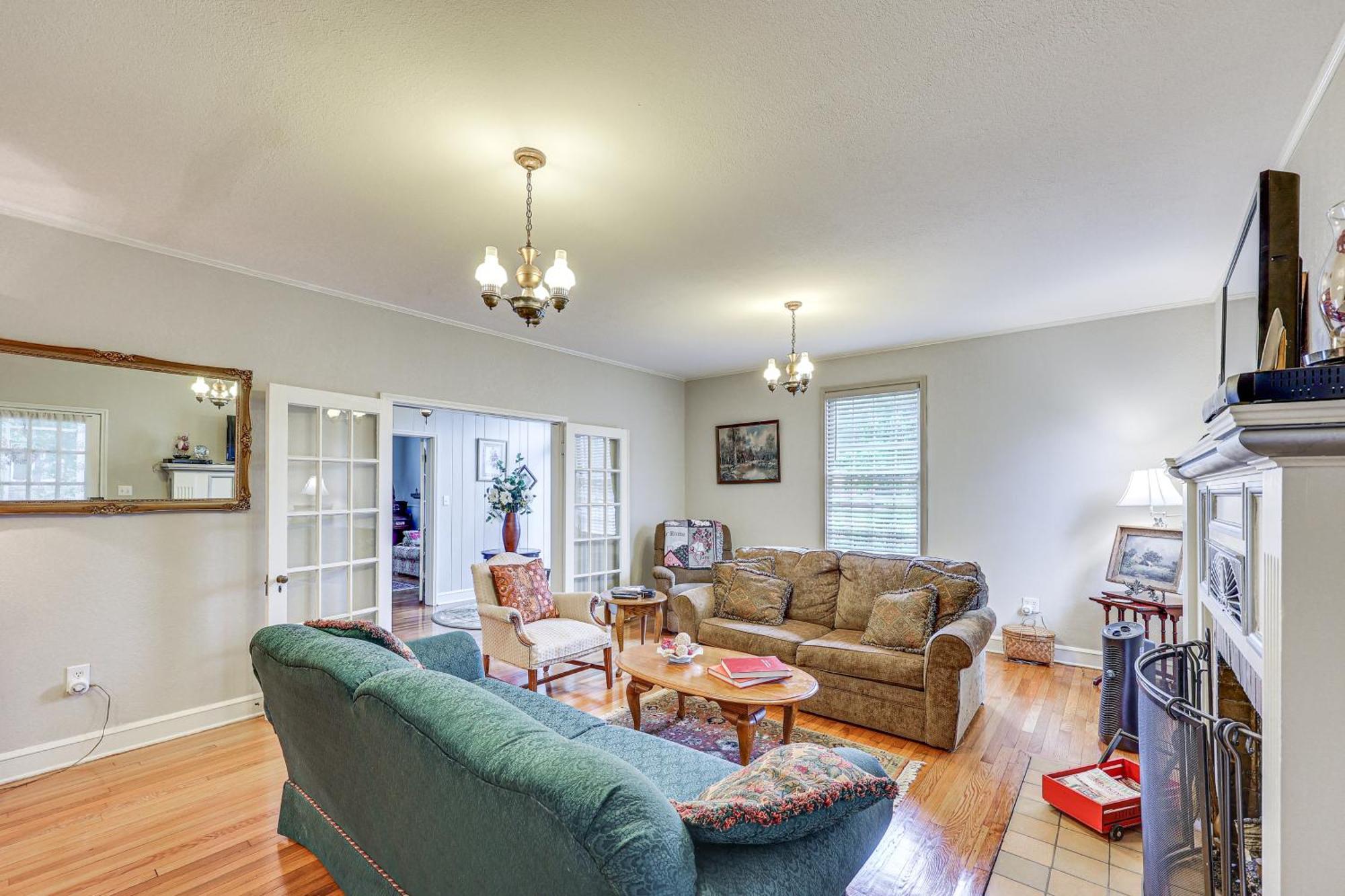 Delightful Retreat With Fireplace And Large Yard! מראה חיצוני תמונה