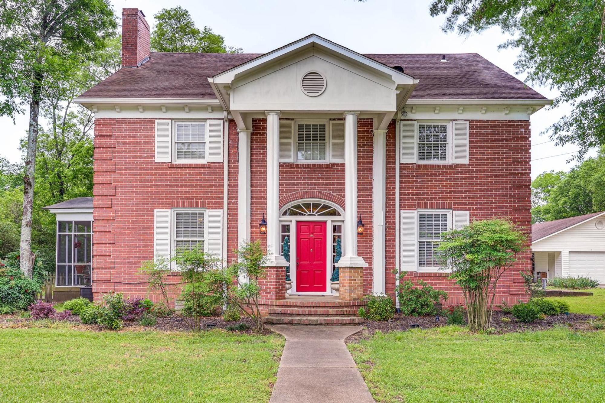 Delightful Retreat With Fireplace And Large Yard! מראה חיצוני תמונה