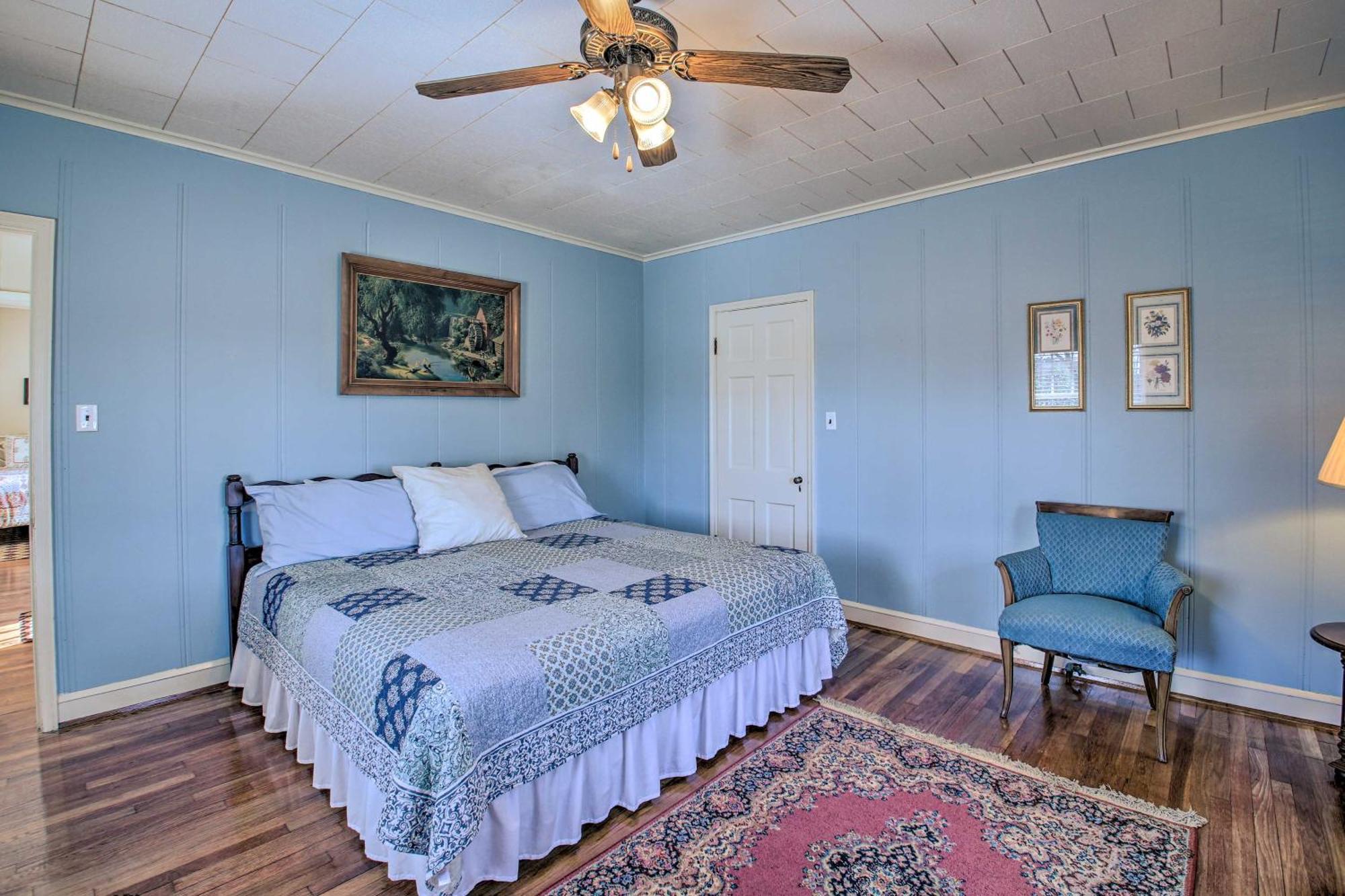 Delightful Retreat With Fireplace And Large Yard! מראה חיצוני תמונה