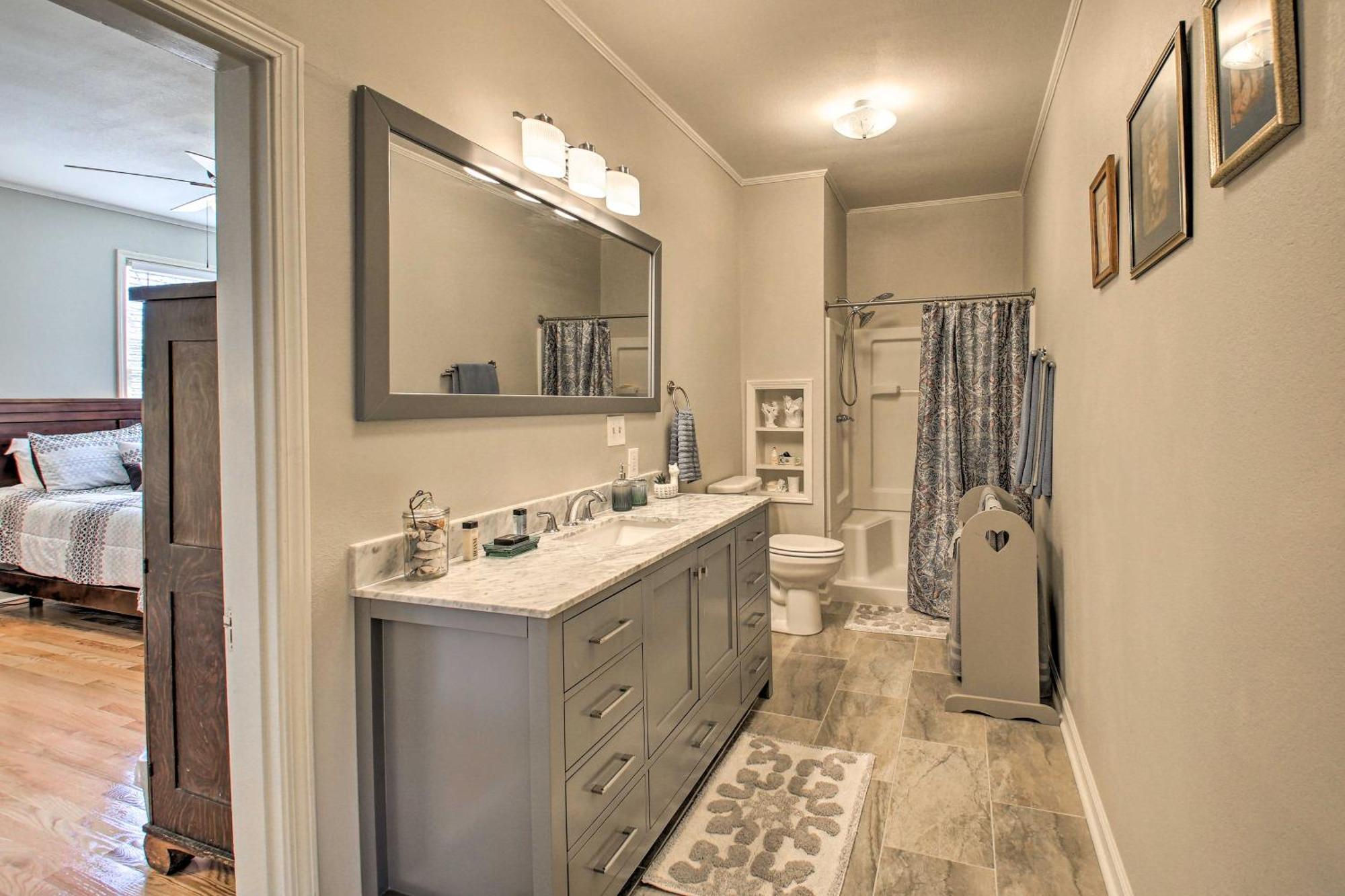 Delightful Retreat With Fireplace And Large Yard! מראה חיצוני תמונה